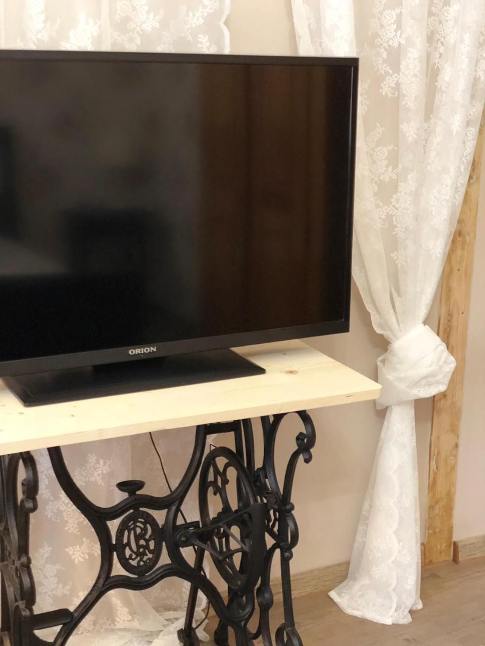 Tulipan Villa Panzio Szolnok Bagian luar foto